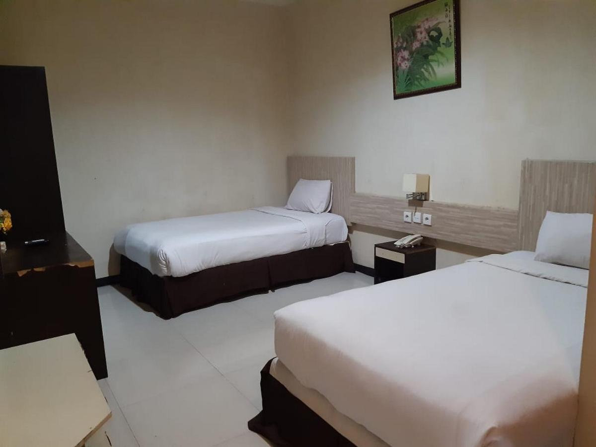 Agraha Andalas Hotel Macasar Exterior foto